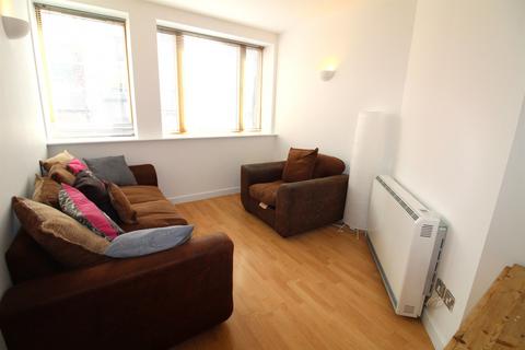 2 bedroom apartment to rent, South Parade, Leeds