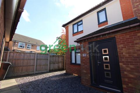 3 bedroom end of terrace house to rent, Elwood, Harlow