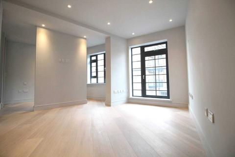 Studio to rent, Market Place, Brentford