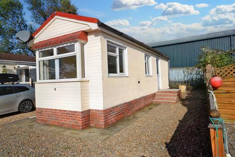 1 bedroom park home for sale, Station Road, Whitland