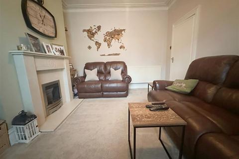 32 Abbey Walk, Halifax, HX3 0AJ