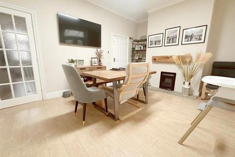 32 Abbey Walk, Halifax, HX3 0AJ