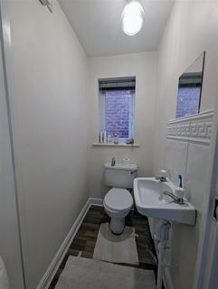 3 bedroom detached house to rent, Edelweiss Close, Walsall