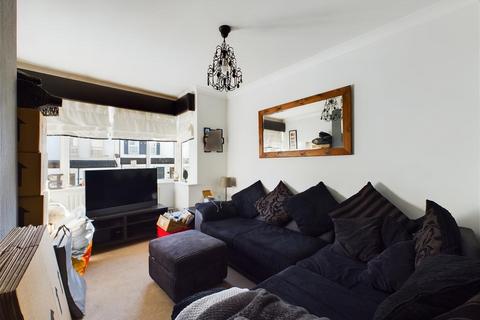 3 bedroom end of terrace house for sale, Woodman Road, Coulsdon CR5