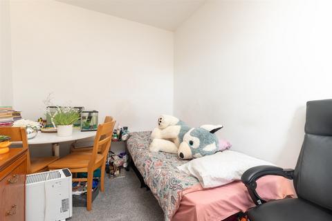 1 bedroom flat for sale, Institute Road, Chatham, Kent