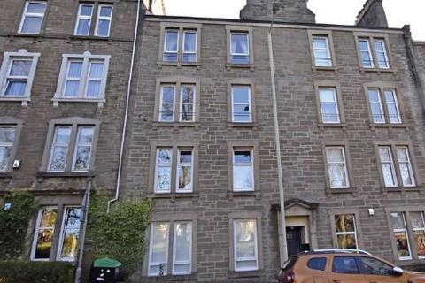 3 bedroom flat to rent, Pitkerro Road, Dundee DD4