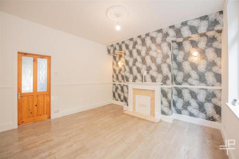 3 bedroom terraced house to rent, Park Road, Dukinfield SK16