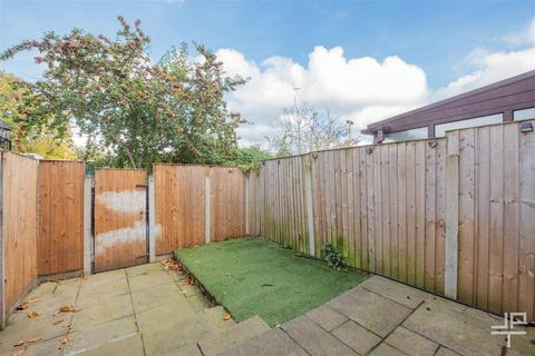 3 bedroom terraced house to rent, Park Road, Dukinfield SK16