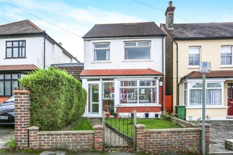 3 bedroom detached house to rent, Pelton Avenue, Sutton SM2