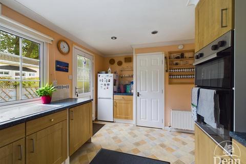 3 bedroom park home for sale, Clanna Country Park, Lydney GL15