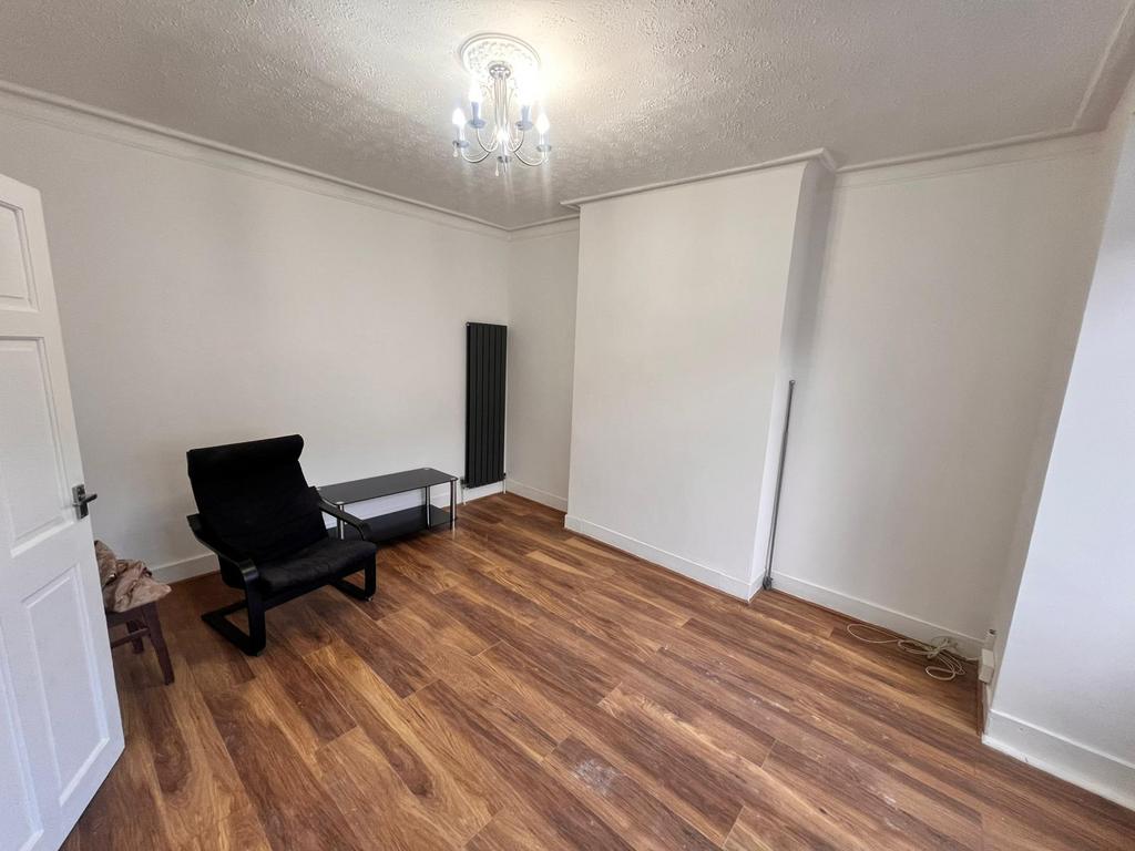 4 Bedroom Property to Rent in East Ham!