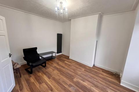 4 bedroom terraced house to rent, East Ham, E6