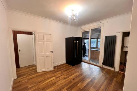 4 bedroom terraced house to rent, East Ham, E6