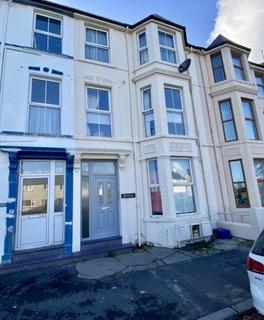 1 bedroom flat to rent, Embankment Road, Pwllheli