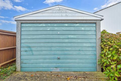 31 Maple Gardens, Bognor Regis, PO22 9LB