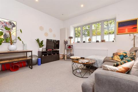 1 bedroom ground floor flat for sale, Overton Road, Sutton, Surrey