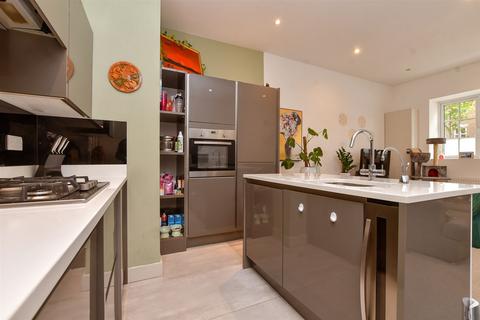 1 bedroom ground floor flat for sale, Overton Road, Sutton, Surrey