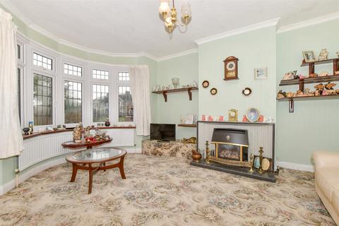 12 Oxleas Close, Welling, DA16 2SU
