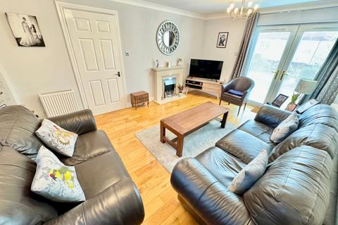 3 bedroom terraced house for sale, 5 Barrington Gardens, Beith