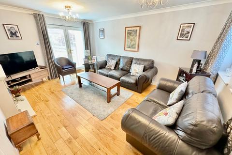 3 bedroom terraced house for sale, 5 Barrington Gardens, Beith