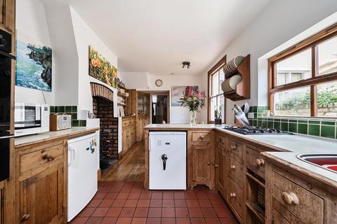 4 Cairns Road, Bristol, BS6 7TZ