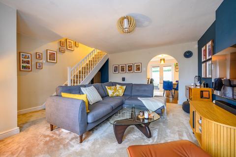 20 Arthington Close, Tingley, Wakefield, WF3 1BT