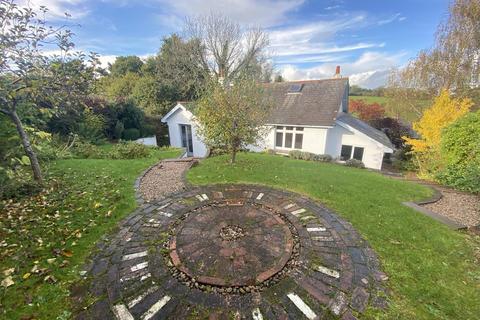 2 bedroom bungalow to rent, Plymouth Road, Totnes