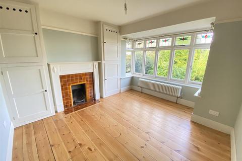 2 bedroom bungalow to rent, Plymouth Road, Totnes