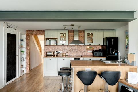 36 Avon Road, Pill, Bristol, BS20 0BN