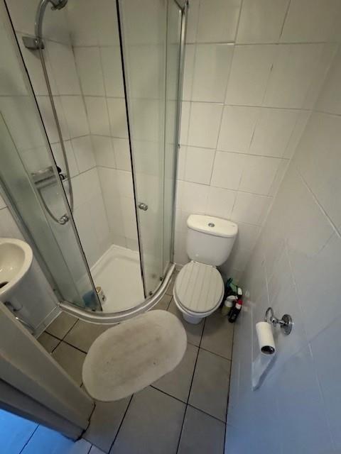 Shower room.jpg