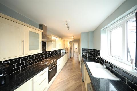 178 Boothferry Road, Hull, HU4 6EW