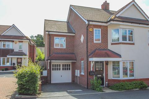 4 bedroom semi-detached house to rent, Soprano Way, Esher, KT10