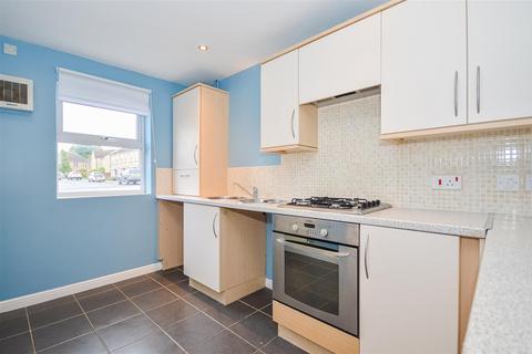 2 bedroom townhouse for sale, Barnsdale Way, Pontefract WF7