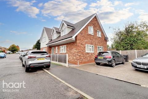 4 bedroom detached house for sale, Latimer Drive, Steeple View