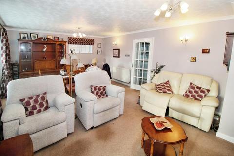 4 bedroom house for sale, Cook Close, Rugby CV21