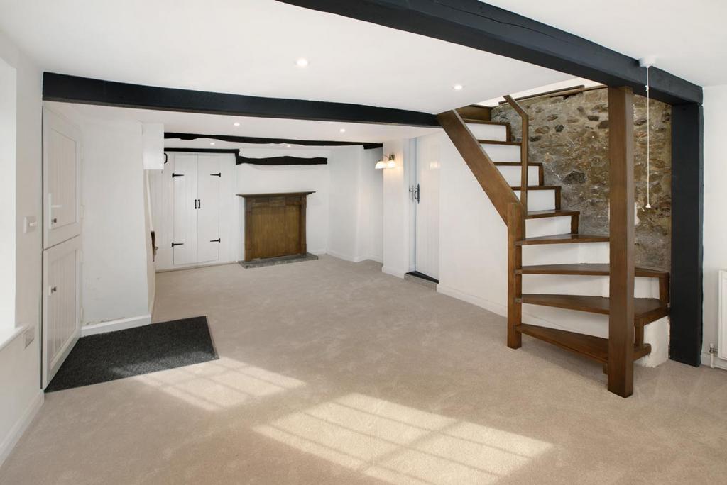 Commercial Road, Dawlish, EX7 2 bed detached house for sale £260,000