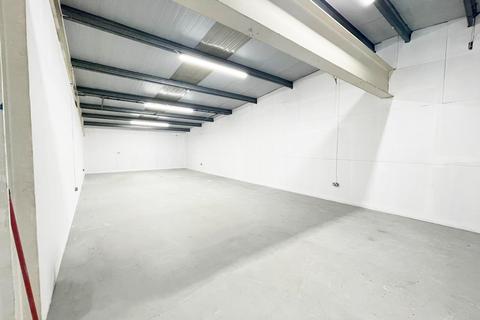 Warehouse to rent, 18 Wadsworth Road, Perivale, Greenford, UB6