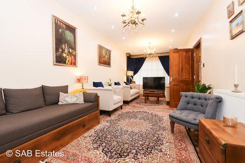 41 Adrienne Avenue, Southall, UB1 2QW