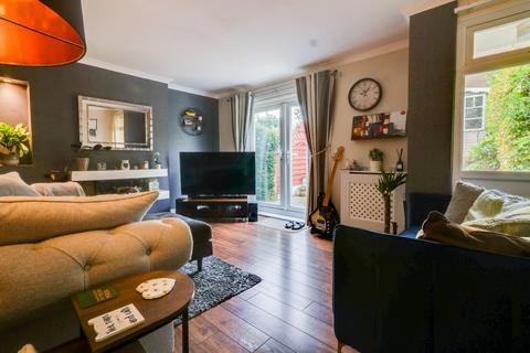 3 bedroom terraced house for sale, Bellmount Green, Bramley, Leeds, West Yorkshire, LS13