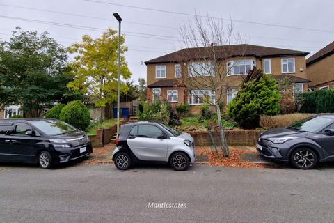 2 bedroom maisonette for sale, Dene Road, London N11