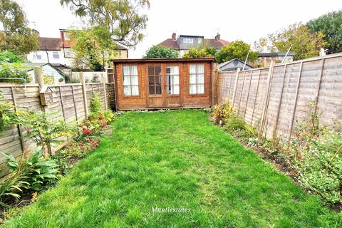 2 bedroom maisonette for sale, Dene Road, London N11