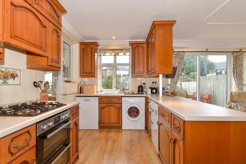 13 Marina Drive, Welling, DA16 3QY