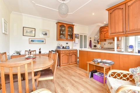 13 Marina Drive, Welling, DA16 3QY