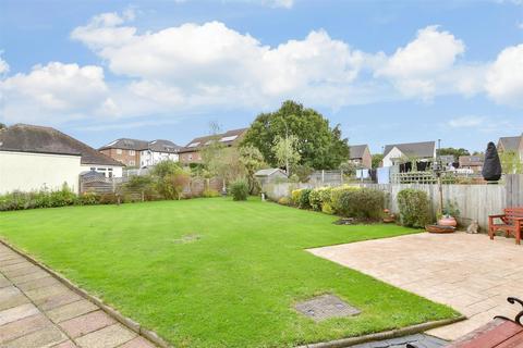 13 Marina Drive, Welling, DA16 3QY