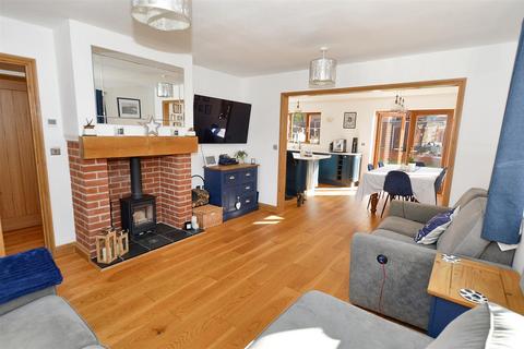 3 bedroom detached house for sale, Beechlands Park, Southrepps,