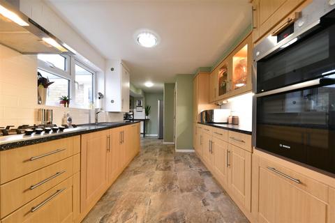 3 bedroom terraced house for sale, Wisden Road, Stevenage