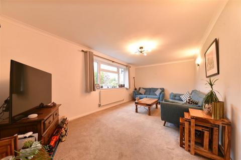 3 bedroom terraced house for sale, Wisden Road, Stevenage