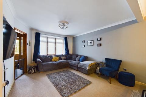 2 bedroom terraced house for sale, Romford Road, Aveley, South Ockendon, Essex, RM15