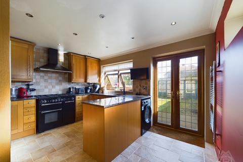 228 Romford Road, Aveley, South Ockendon, RM15 4PH