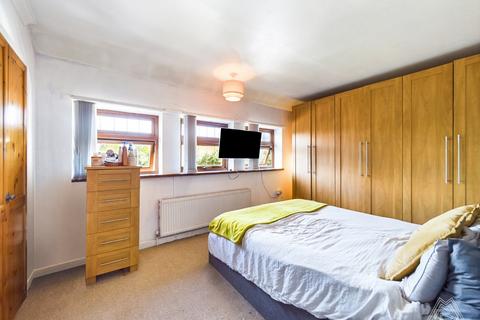 228 Romford Road, Aveley, South Ockendon, RM15 4PH